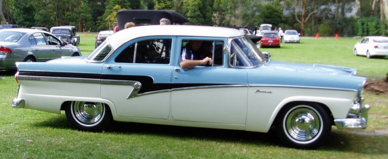 Ford Customline Les Crosss 58 Sedan02